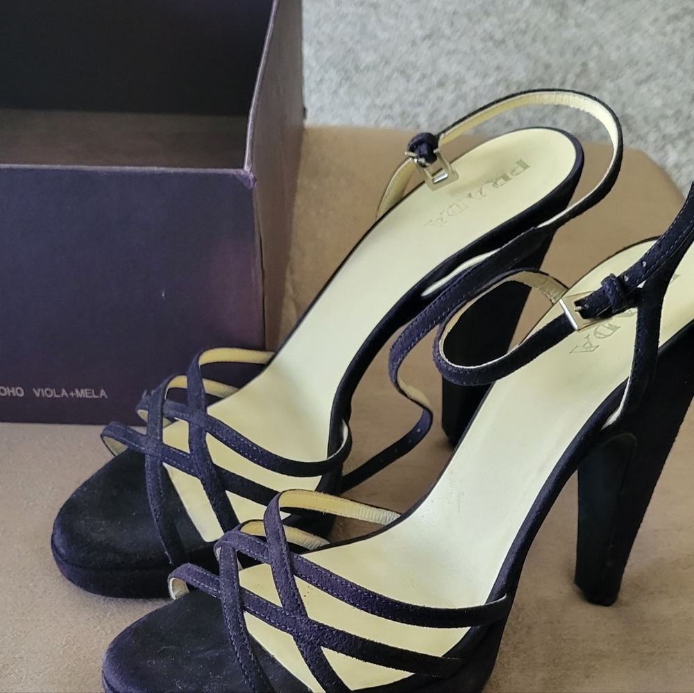 Heels - Picture 2 of 4